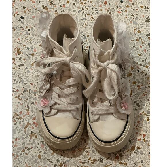 AZALEA WANG Penny Lane Flower Embellished platform canvas Sneaker White size 6 - Picture 5 of 13